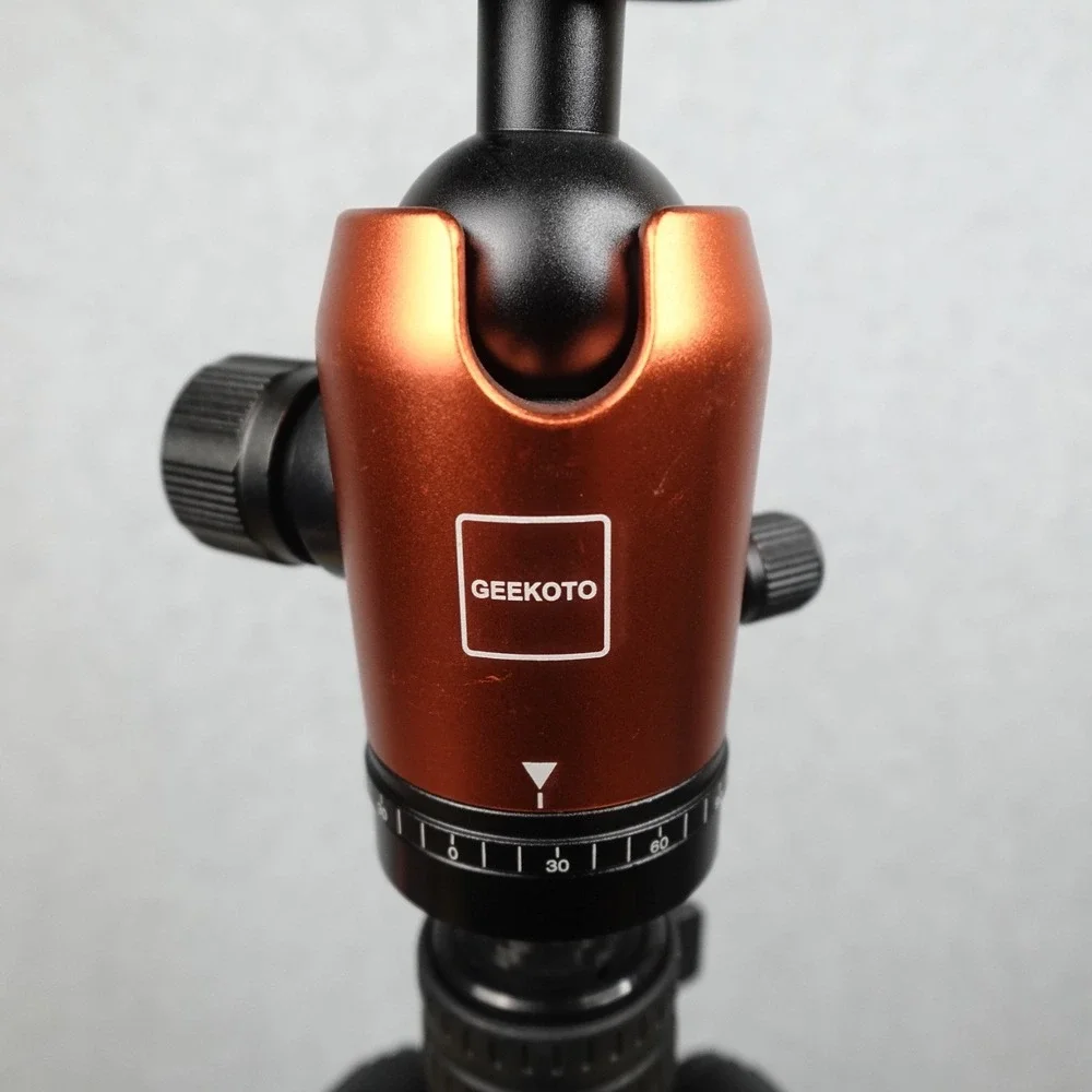 Geekoto CT25Plus Carbon Fiber Tripod w/Carrying Bag Lightweight & Adjustable
